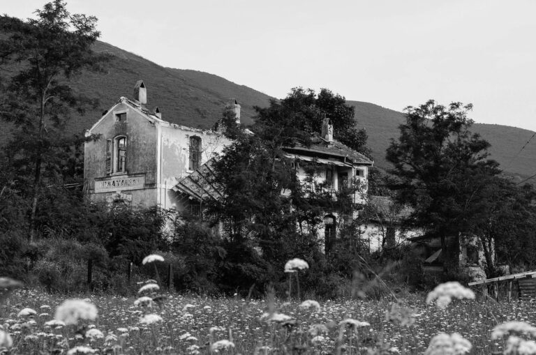 Visit Boulder Clay Field Camp – Italy